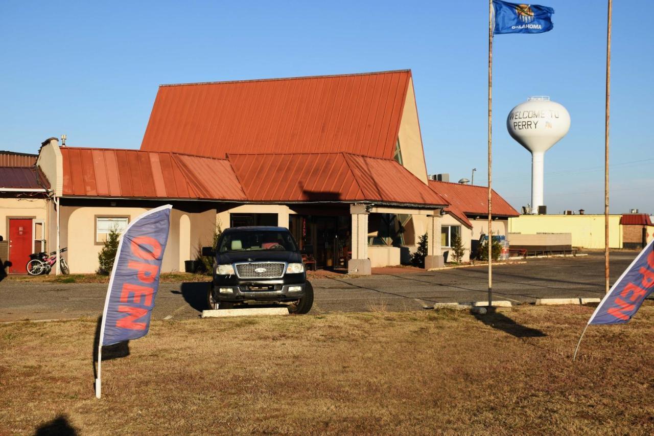 American Best Inn By Oyo I-35 Perry Near Lake Mcmurtry Bagian luar foto