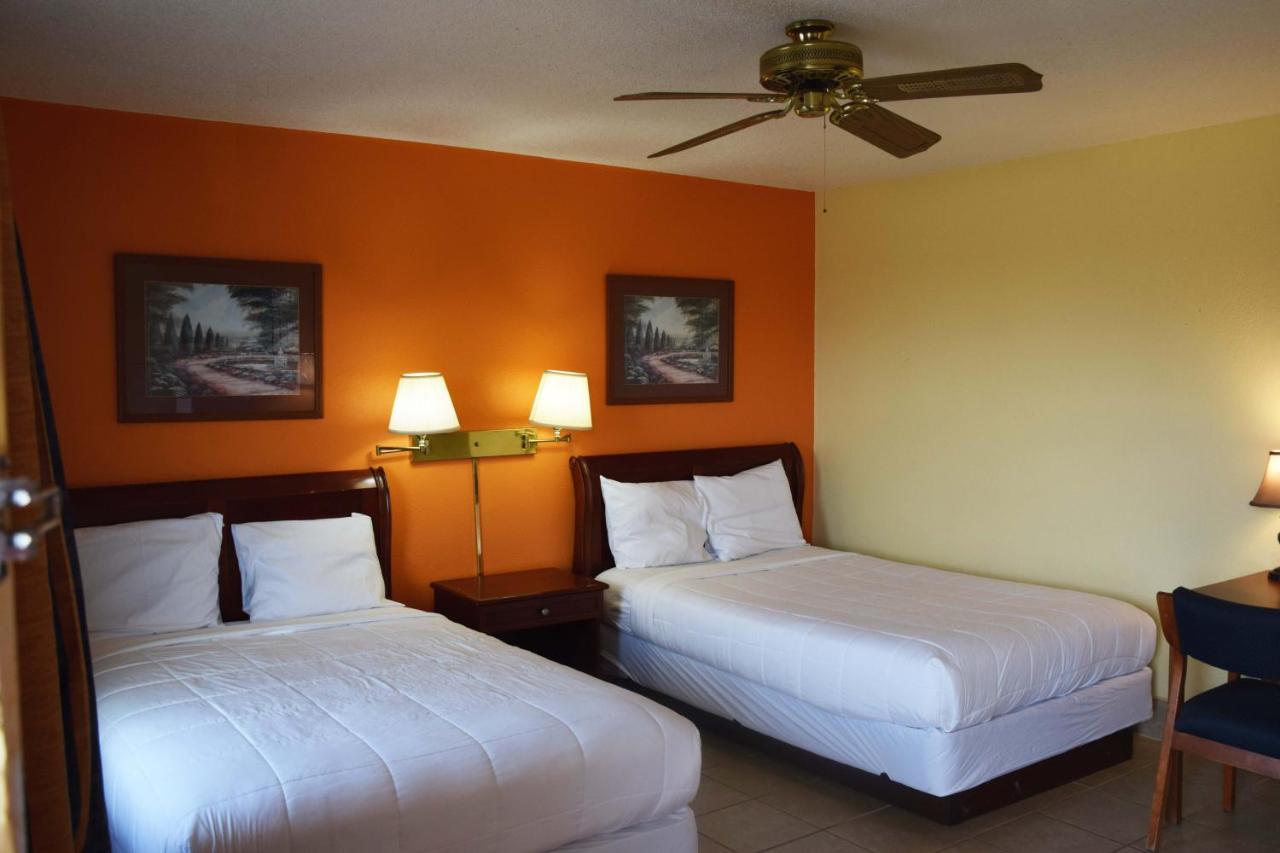 American Best Inn By Oyo I-35 Perry Near Lake Mcmurtry Bagian luar foto