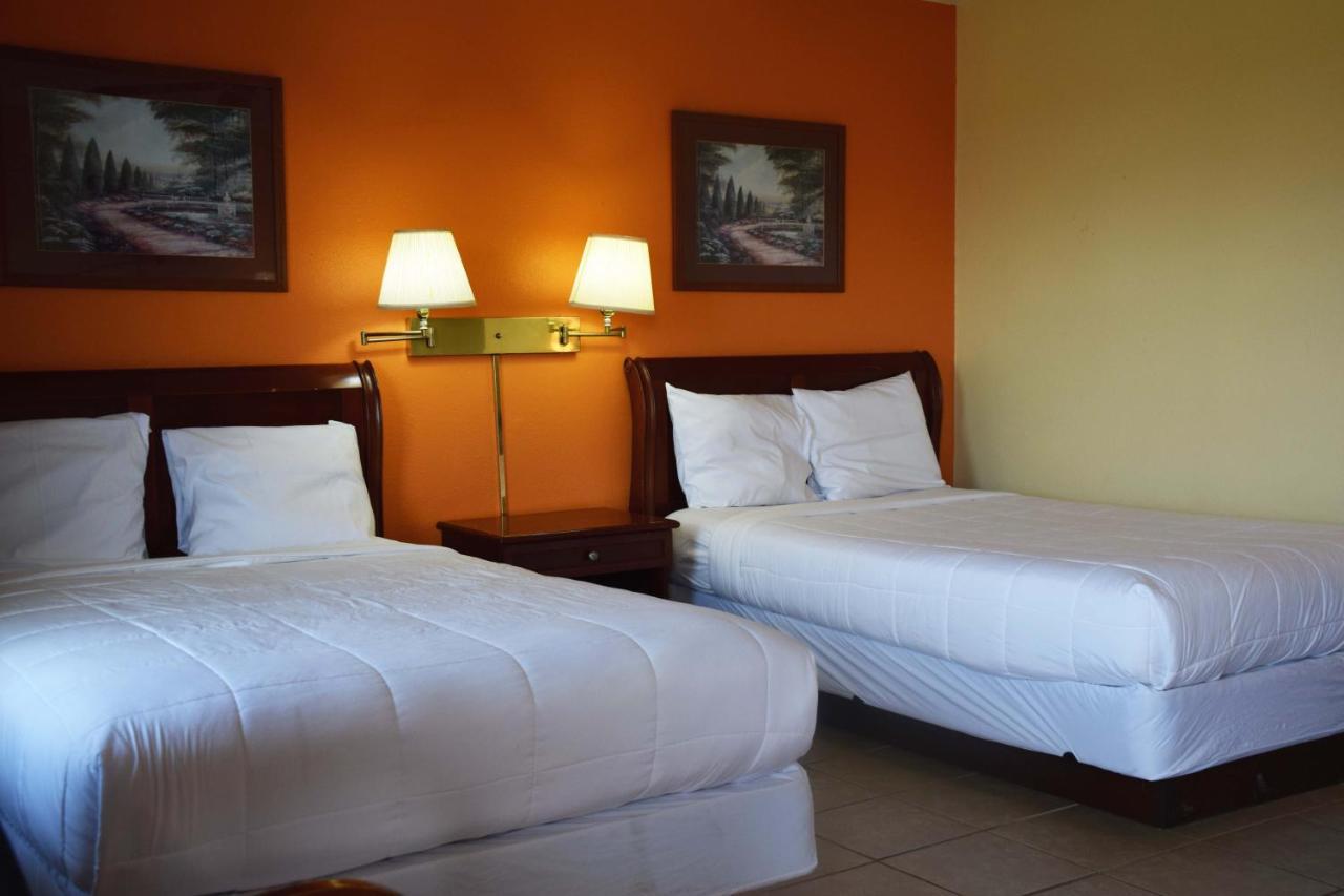 American Best Inn By Oyo I-35 Perry Near Lake Mcmurtry Bagian luar foto