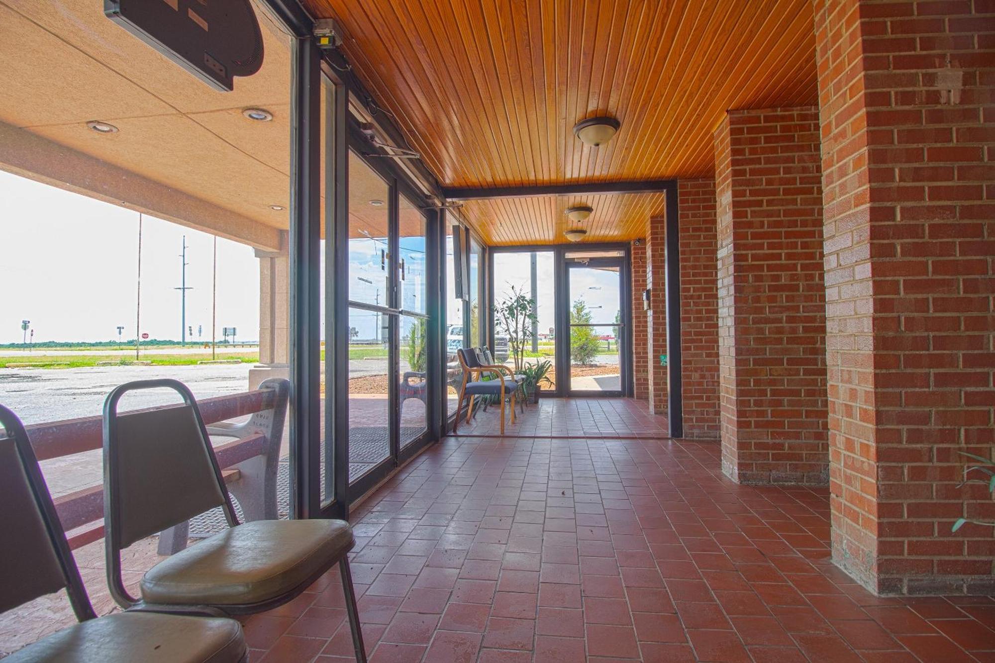 American Best Inn By Oyo I-35 Perry Near Lake Mcmurtry Bagian luar foto