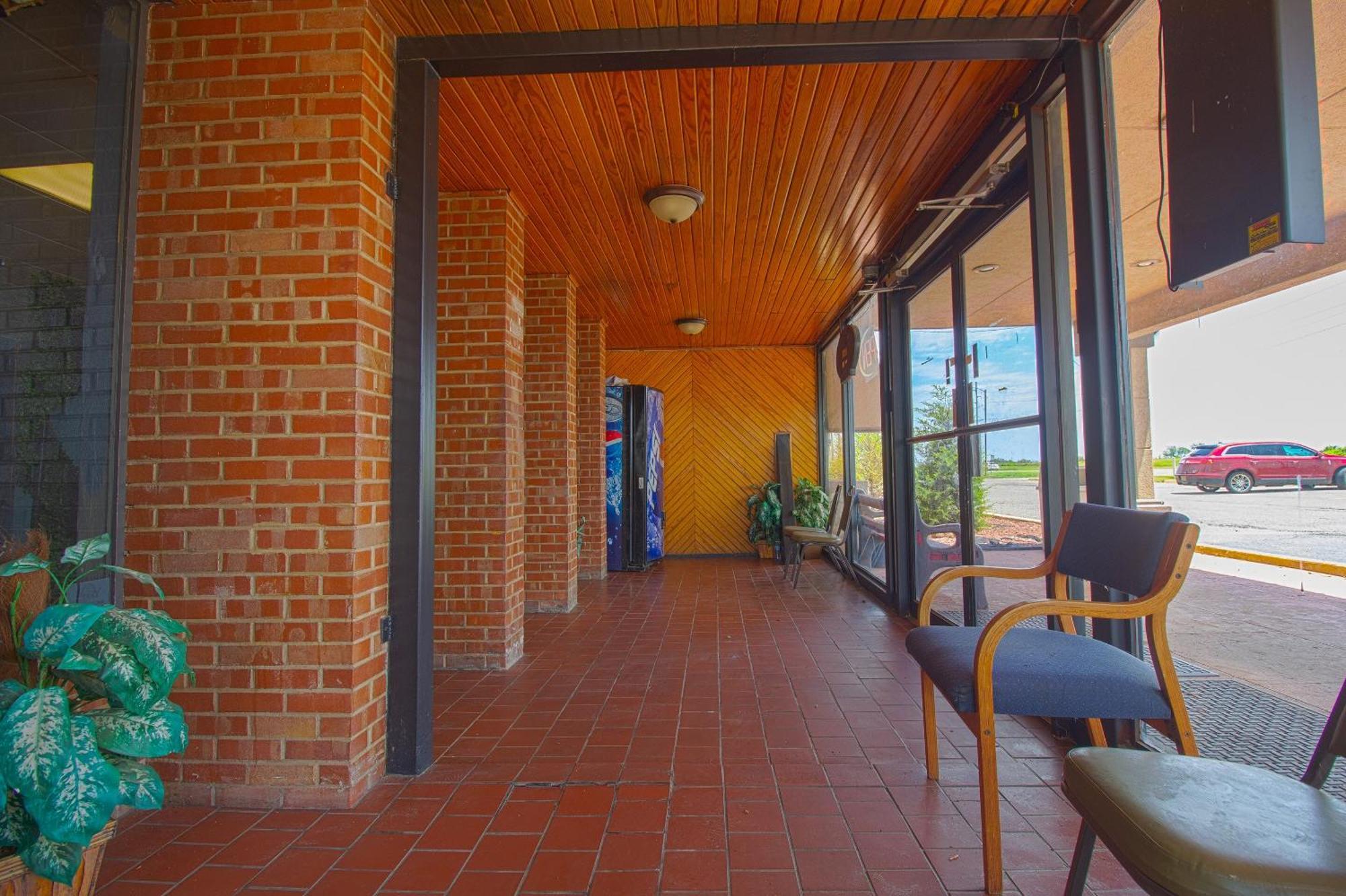 American Best Inn By Oyo I-35 Perry Near Lake Mcmurtry Bagian luar foto